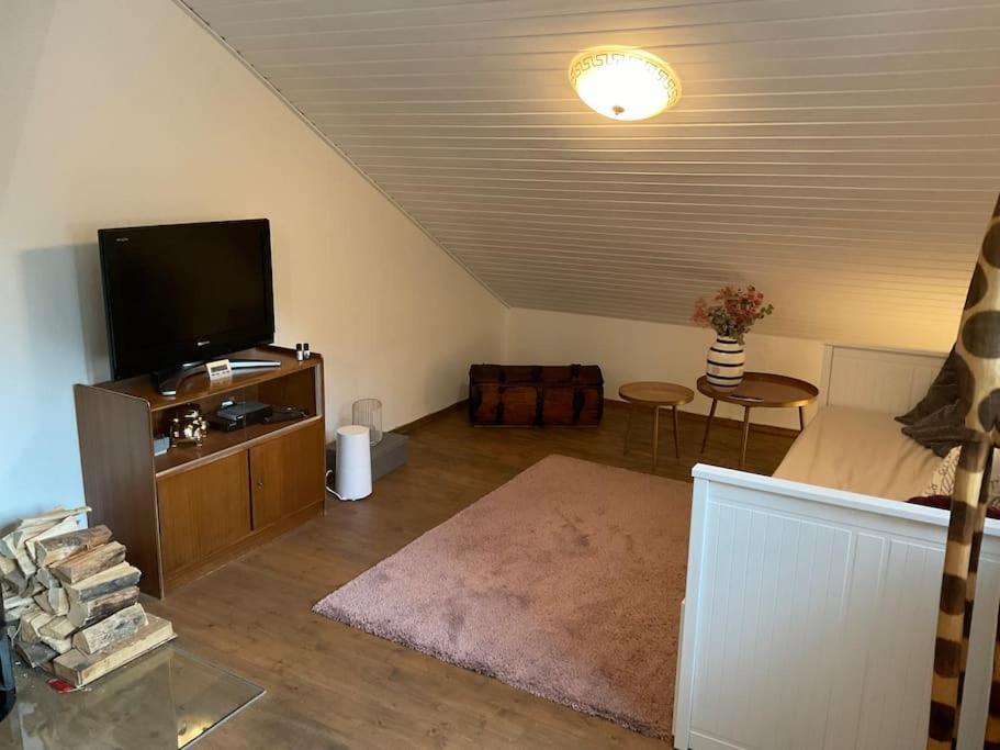Wohnung In Idyllischem Oertchen Meschede Exterior foto